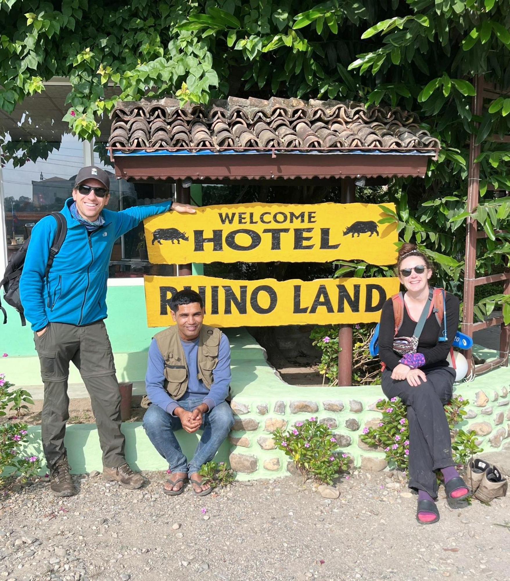 Hotel Rhino Land-Sauraha Family Home Exterior foto